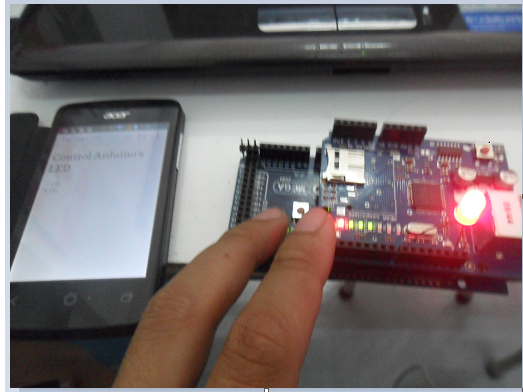 Arduino + Internet Shield +LED